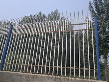 小区防攀爬围墙防护网/双向弯曲喷漆锌钢围栏网